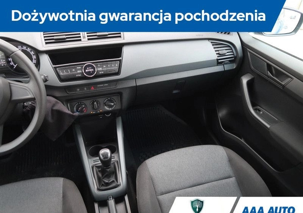 Skoda Fabia cena 40000 przebieg: 75741, rok produkcji 2018 z Nowa Ruda małe 254